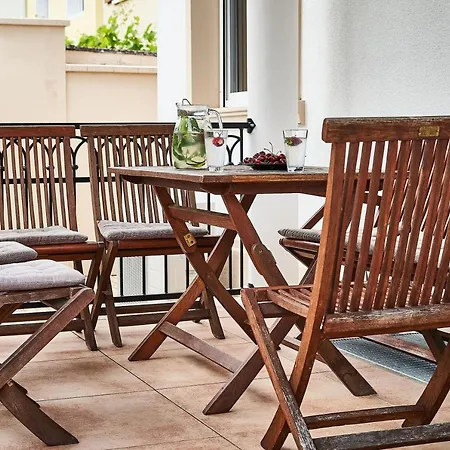 Primera Mit Gemeinschaftsbad * Singen