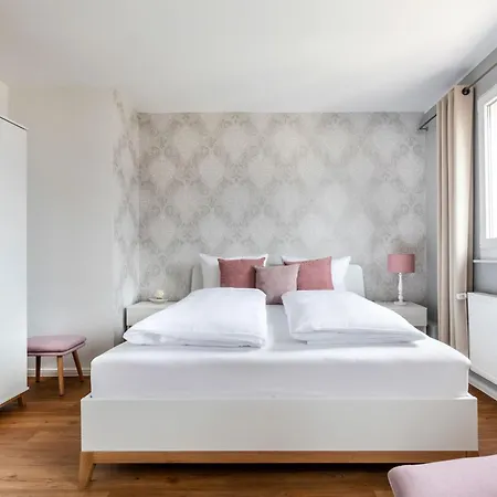 Primera Mit Gemeinschaftsbad Singen