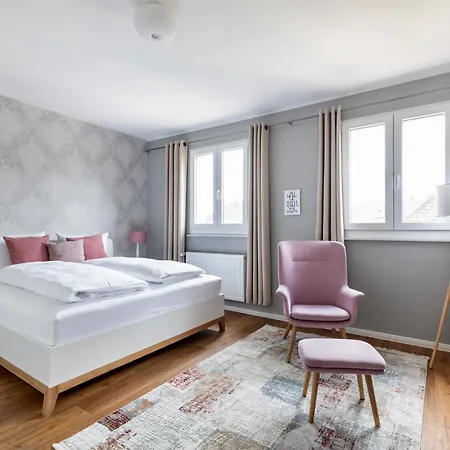Primera Mit Gemeinschaftsbad Homestay Singen