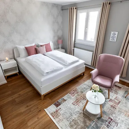 Primera Mit Gemeinschaftsbad Singen