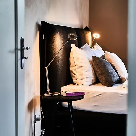 Primera Mit Gemeinschaftsbad Singen